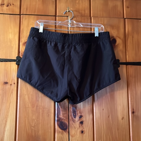 Puma Shorts - Picture 3 of 4